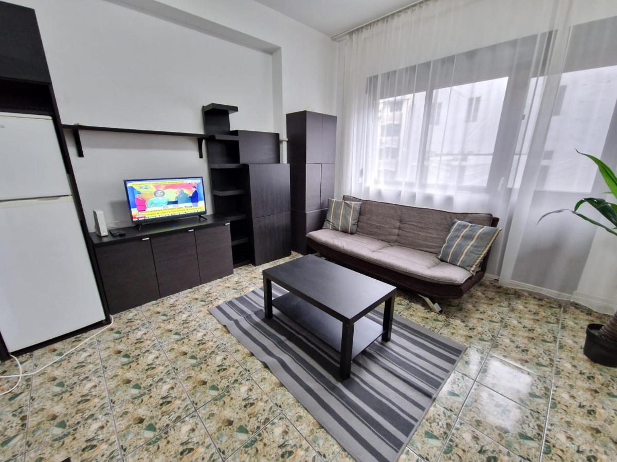 Global Downtown Apartments - Universitate - Calea Victoriei Bucarest Esterno foto
