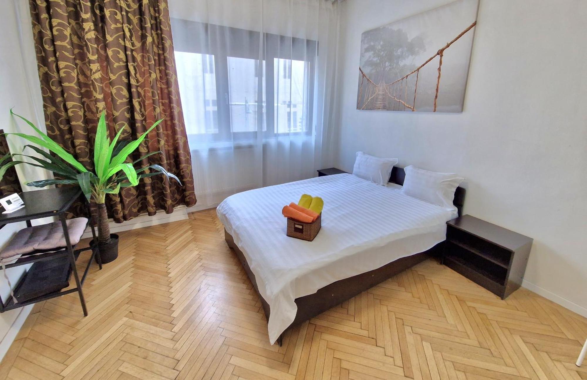 Global Downtown Apartments - Universitate - Calea Victoriei Bucarest Esterno foto